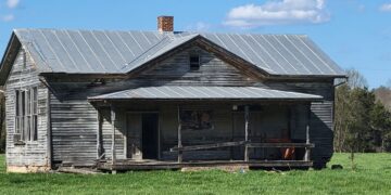 The Captivating History of Caplinger School in Criders, Virginia