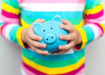 Tips to Give Your Kids a Financial Edge